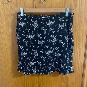 Flowered mini skirt
